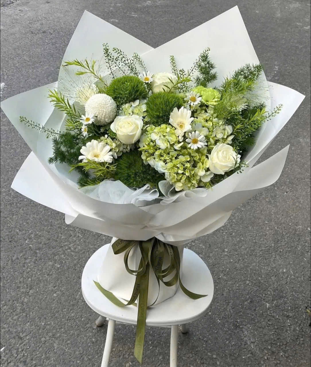 Xanh chạm khoảng không