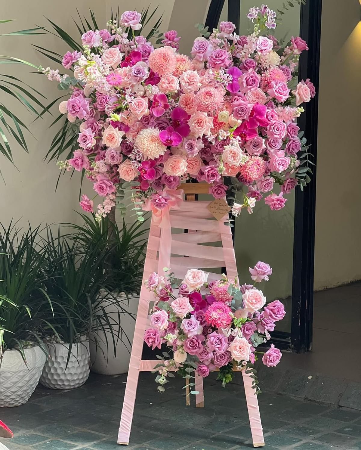 Kệ hoa hiện đại sang trọng